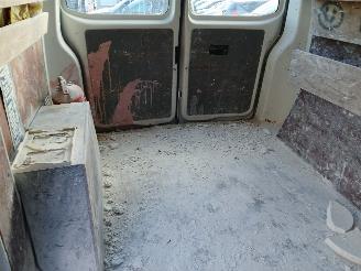 Volkswagen Transporter Transporter T5 Van 2.5 TDi (BNZ) [96kW]  (04-2003/11-2009) picture 17