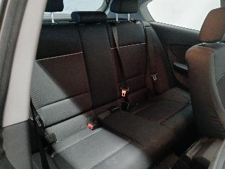 BMW 1-serie 1 serie (E81) Hatchback 3-drs 118i 16V (N43-B20A) [105kW]  (09-2006/12=
-2011) picture 9
