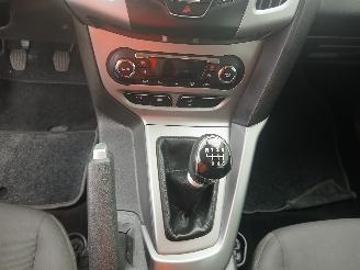 Ford Focus Focus 3 Wagon Combi 1.0 Ti-VCT EcoBoost 12V 125 (M1DA(Euro 5)) [92kW] =
 (02-2012/05-2018) picture 17