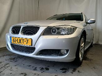 skadebil auto BMW 3-serie 3 serie Touring (E91) Combi 318i 16V (N43-B20A) [105kW]  (05-2007/05-2=
012) 2010/5
