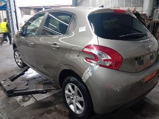 Peugeot 208 208 I (CA/CC/CK/CL) Hatchback 1.2 Vti 12V PureTech 82 (EB2F(HMZ)) [60k=
W]  (03-2012/12-2019) picture 4