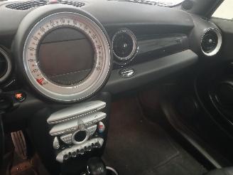 Mini Clubman Clubman (R55) Combi 1.6 16V Cooper S (N14-B16A) [128kW]  (08-2007/07-2=
010) picture 16