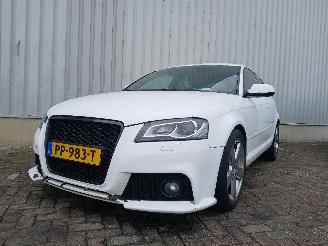 krockskadad bil auto Audi A3 A3 (8P1) Hatchback 3-drs 2.0 TDI 16V (CFFB) [103kW]  (05-2003/08-2012)= 2011/2