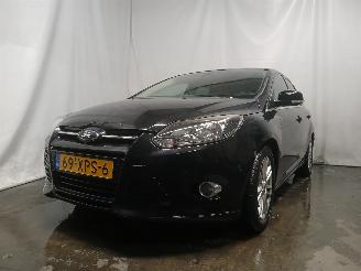 Vaurioauto  passenger cars Ford Focus Focus 3 Hatchback 1.0 Ti-VCT EcoBoost 12V 100 (M2DA(Euro 5)) [74kW]  (=
02-2012/05-2018) 2012/6