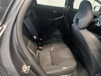 Volvo V-40 V40 (MV) Hatchback 5-drs 1.6 D2 (D4162T) [84kW]  (03-2012/12-2016) picture 10