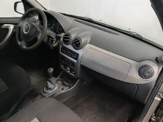 Dacia Sandero Sandero I (BS) Hatchback 1.2 16V (D4F-732(D4F-F7)) [55kW]  (11-2008/12=
-2012) picture 8