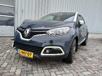 skadebil auto Renault Captur Captur (2R) SUV 0.9 Energy TCE 12V (H4B-400(H4B-A4)) [66kW]  (06-2013/=
=2E..) 2013/8