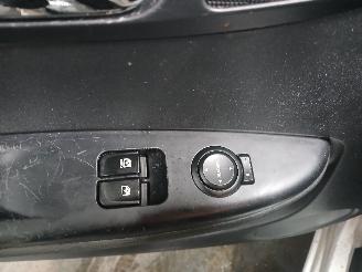 Hyundai I-20 i20 Hatchback 1.2i 16V (G4LA) [63kW]  (03-2012/12-2015) picture 12