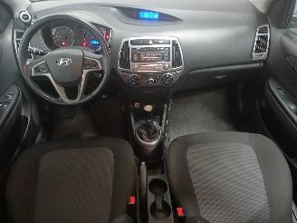 Hyundai I-20 i20 Hatchback 1.2i 16V (G4LA) [63kW]  (03-2012/12-2015) picture 10