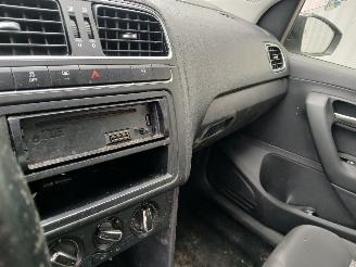 Volkswagen Polo Polo V (6R) Hatchback 1.2 TDI 12V BlueMotion (CFWA(Euro 5)) [55kW]  (1=
0-2009/05-2014) picture 15