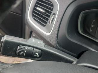 Volvo V-40 V40 (MV) Hatchback 5-drs 2.0 D4 16V (D4204T14) [140kW]  (05-2014/08-20=
19) picture 13