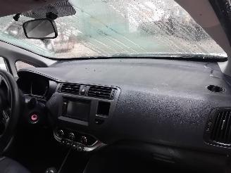 Kia Rio Rio III (UB) Hatchback 1.2 CVVT 16V (G4LA5) [63kW]  (09-2011/12-2017) picture 5