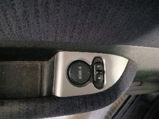 Honda Fr-v FR-V (BE) MPV 1.8 i-VTEC 16V (R18A1) [103kW]  (01-2007/12-2009) picture 14