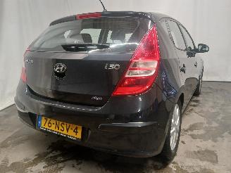 Hyundai I-30 i30 (FD) Hatchback 1.4 CVVT 16V (G4FA) [80kW]  (10-2007/11-2011) picture 5