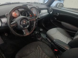Mini Mini Mini (R56) Hatchback 1.6 16V Cooper (N16-B16A) [90kW]  (09-2009/11-201=
3) picture 11