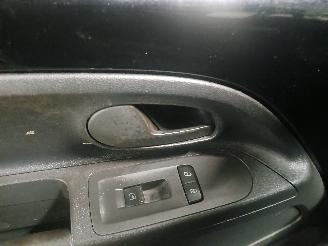 Volkswagen Up! Up! (121) Hatchback 1.0 12V 60 (CHYA) [44kW]  (08-2011/08-2020) picture 11