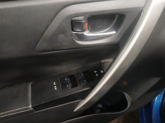 Toyota Auris Auris (E18) Hatchback 5-drs 1.8 16V Hybrid (2ZRFXE) [100kW]  (10-2012/=
03-2019) picture 14