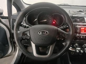 Kia Rio Rio III (UB) Hatchback 1.2 CVVT 16V (G4LA5) [63kW]  (09-2011/12-2017) picture 15