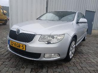 skadebil auto Skoda Superb Superb (3TAA) Hatchback 1.8 TSI 16V (BZB) [118kW]  (03-2008/05-2015) 2009/11