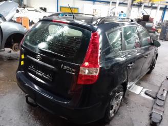 Hyundai I-30 i30 Crosswagon (WWH) Combi 1.4 CVVT 16V (G4FA) [77kW]  (10-2007/07-201=
2) picture 3