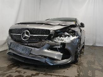 krockskadad bil auto Mercedes Cla-klasse CLA (117.3) Sedan 1.6 CLA-180 16V (M270.910) [90kW]  (01-2013/03-2019)= 2016/8