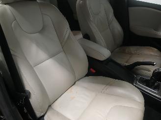 Volvo V-40 V40 (MV) Hatchback 5-drs 1.6 D2 (D4162T) [84kW]  (03-2012/12-2016) picture 8