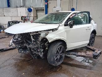 Vrakbiler auto Nissan Qashqai Qashqai (J12) SUV 1.3 DIG-T MHEV 16V (HR13DDT) [103kW]  (04-2021/...) 2023/1