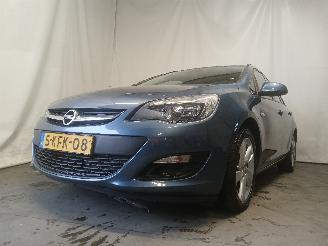 skadebil auto Opel Astra Astra J Sports Tourer (PD8/PE8/PF8) Combi 1.4 Turbo 16V (A14NET(Euro 5=
)) [88kW]  (10-2010/04-2016) 2013/3