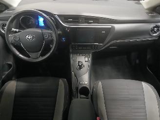 Toyota Auris Auris (E18) Hatchback 5-drs 1.8 16V Hybrid (2ZRFXE) [100kW]  (10-2012/=
03-2019) picture 11