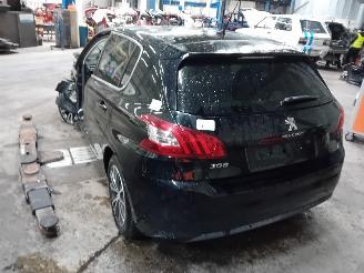 Peugeot 308 308 (L3/L8/LB/LH/LP) Hatchback 5-drs 1.2 12V e-THP PureTech 130 (EB2DT=
S(HNY)) [96kW]  (11-2013/06-2021) picture 3