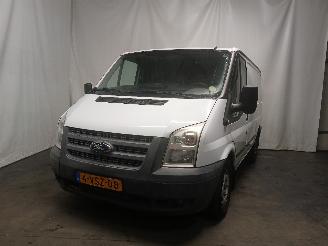 Vaurioauto  passenger cars Ford Transit Transit Van 2.2 TDCi 16V (DRFC) [74kW]  (10-2011/08-2014) 2012/1