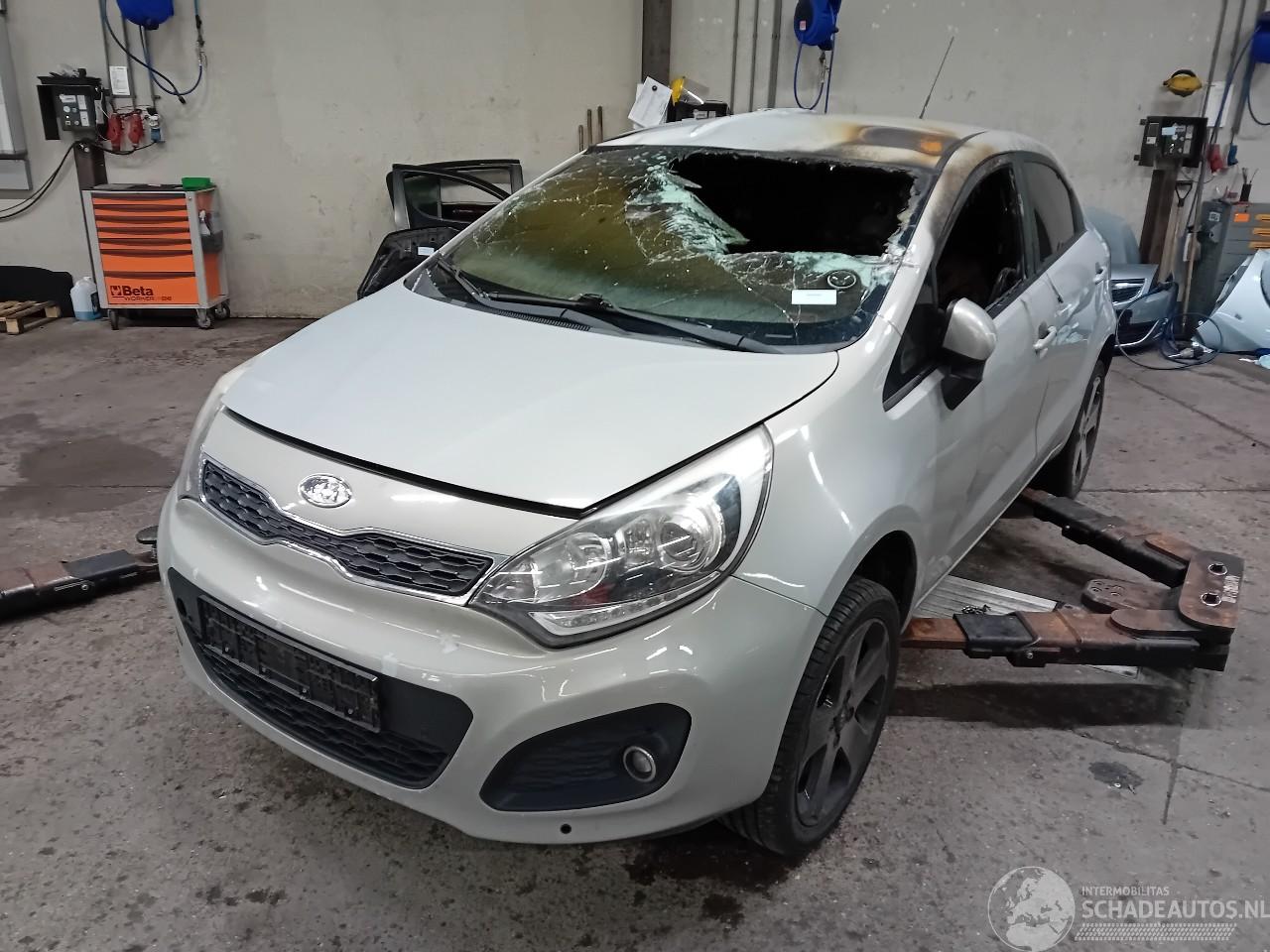 Kia Rio Rio III (UB) Hatchback 1.4 CRDi 16V (D4FC) [66kW]  (09-2011/12-2017)