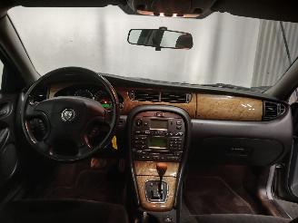 Jaguar X-type X-type Sedan 2.1 V6 24V (YB(AJ-V6)) [115kW]  (03-2002/11-2009) picture 10