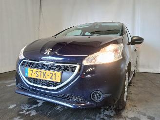 Coche accidentado Peugeot 208 208 I (CA/CC/CK/CL) Hatchback 1.0 Vti 12V PureTech (EB0(ZMZ)) [50kW]  =
(03-2012/12-2019) 2013/12