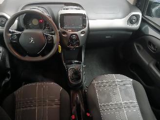 Peugeot 108 108 Hatchback 1.0 12V (1KRFE(CFB)) [51kW]  (05-2014/...) picture 11