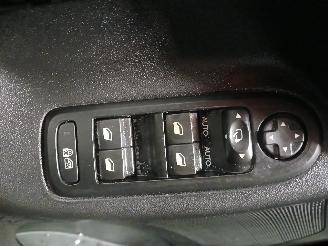 Citroën C3 C3 (SC) Hatchback 5-drs 1.6 BlueHDI 100 (DV6FD(BHY)) [73kW]  (07-2014/=
01-2017) picture 12