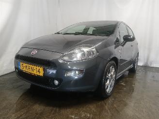 krockskadad bil auto Fiat Punto Punto III (199) Hatchback 0.9 TwinAir (312.A.2000) [63kW]  (03-2012/..=
=2E) 2013/6