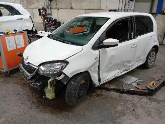 Salvage car Skoda Citigo Citigo Hatchback 1.0 12V (CHYA) [44kW]  (10-2011/08-2019) 2018/1