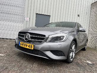 Avarii autoturisme Mercedes A-klasse A (W176) Hatchback 1.6 A-180 16V (M270.910) [90kW]  (09-2012/05-2018) 2013/7