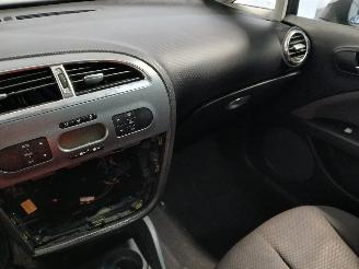 Seat Leon Leon (1P1) Hatchback 5-drs 1.4 TSI 16V (CAXC) [92kW]  (11-2007/12-2012=
) picture 15