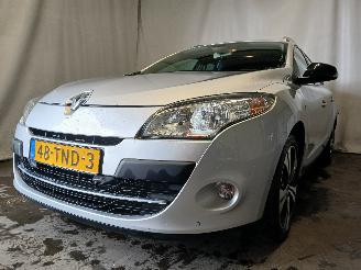 skadebil auto Renault Mégane Megane III Grandtour (KZ) Combi 5-drs 1.4 16V TCe 130 (H4J-700(H4J-A7)=
) [96kW]  (05-2009/02-2016) 2012/3