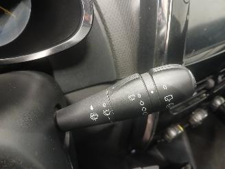 Renault Clio Clio IV (5R) Hatchback 5-drs 0.9 Energy TCE 90 12V (H4B-400(H4B-A4)) [=
66kW]  (11-2012/08-2021) picture 13