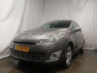 Voiture accidenté Renault Scenic Grand Scénic III (JZ) MPV 2.0 16V CVT (M4R-F713) [103kW]  (02-2009/1=
2-2016) 2011/3