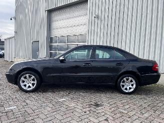 Mercedes E-klasse E (W211) Sedan 2.2 E-220 CDI 16V (OM646.961) [110kW]  (03-2002/12-2008=
) picture 3