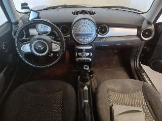 Mini Mini Mini (R56) Hatchback 1.6 16V Cooper (N12-B16A) [88kW]  (10-2006/02-201=
2) picture 10
