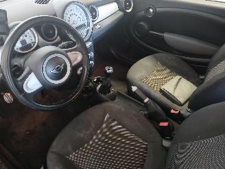 Mini Mini Mini (R56) Hatchback 1.6 16V Cooper (N12-B16A) [88kW]  (10-2006/02-201=
2) picture 11