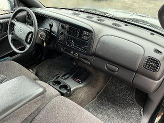 Dodge Durango Durango (DN5) SUV 5.2 4x4 (ELF) [172kW]  (12-1997/09-1999) picture 13