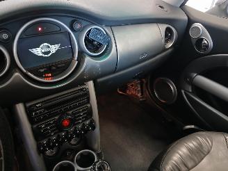 Mini Mini Mini Cooper S (R53) Hatchback 1.6 16V (W11-B16A) [120kW]  (03-2002/09-=
2006) picture 16