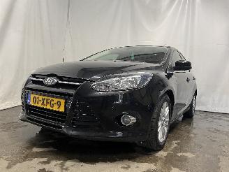 krockskadad bil auto Ford Focus Focus 3 Hatchback 1.6 EcoBoost 16V (JQDB(Euro 5)) [110kW]  (07-2010/05=
-2018) 2012/5