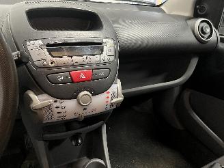 Citroën C1 C1 Hatchback 1.0 12V (384F(CFA)) [50kW]  (06-2005/09-2014) picture 19